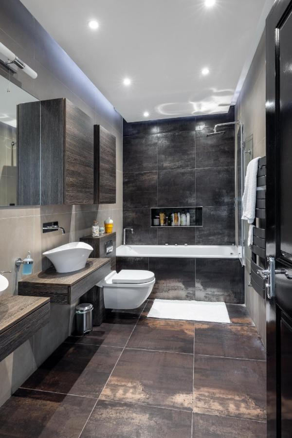 Dream House London With Gym, Cinema And Housekeeper Villa Ealing Eksteriør bilde