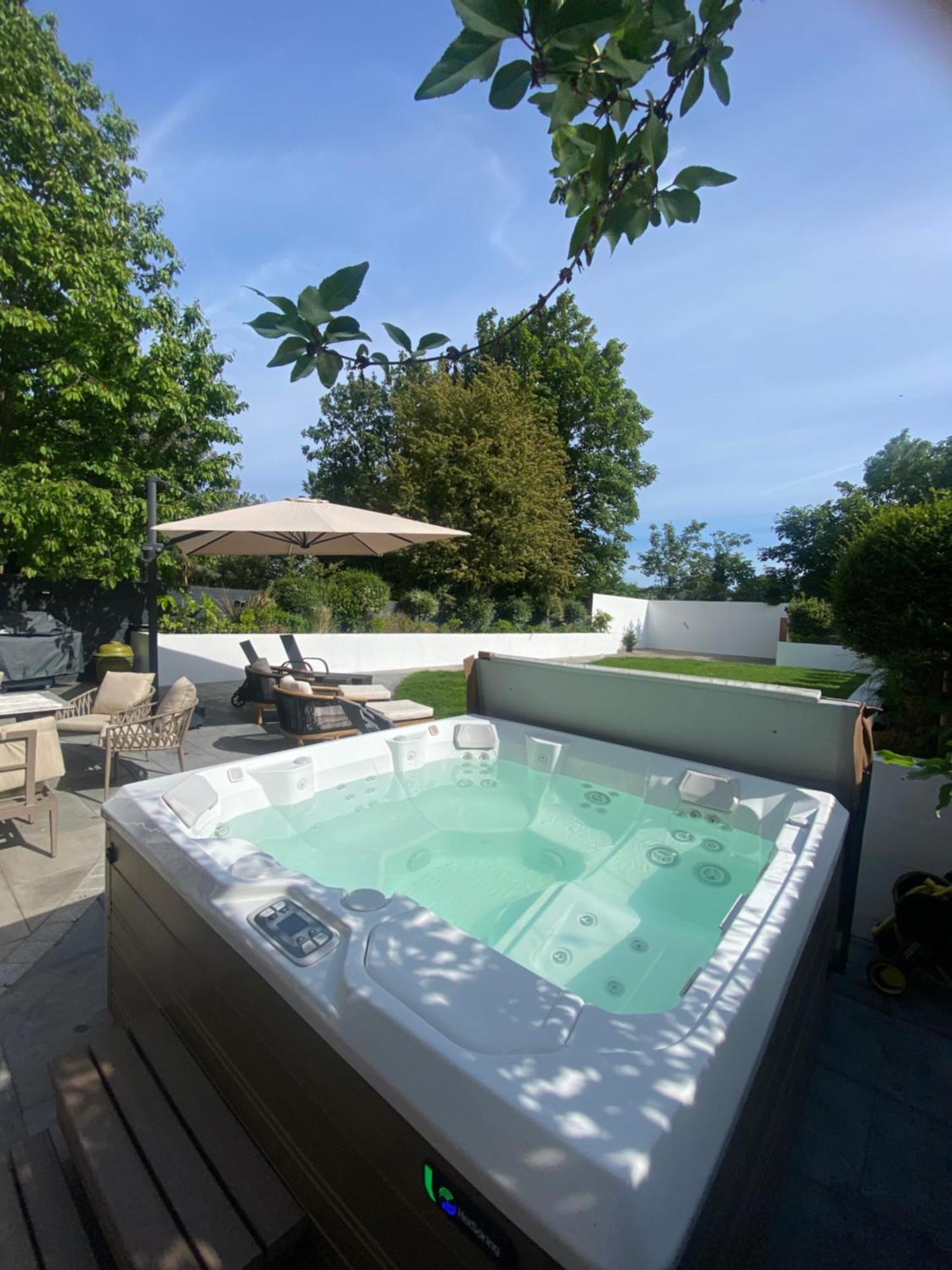 Dream House London With Gym, Cinema And Housekeeper Villa Ealing Eksteriør bilde